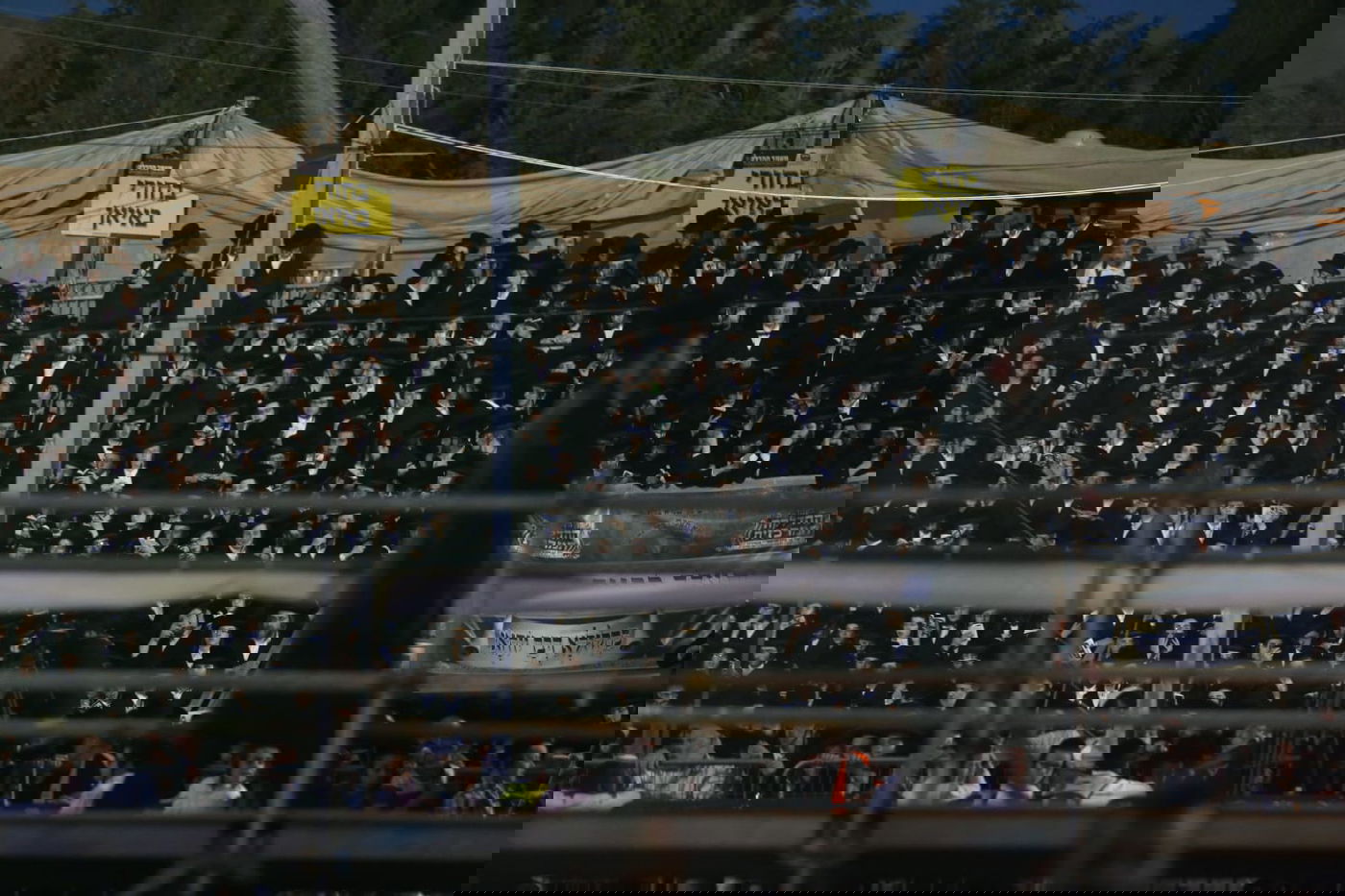 מירון: צפו במעמד ההדלקה המרכזי של האדמו"ר מבאיאן