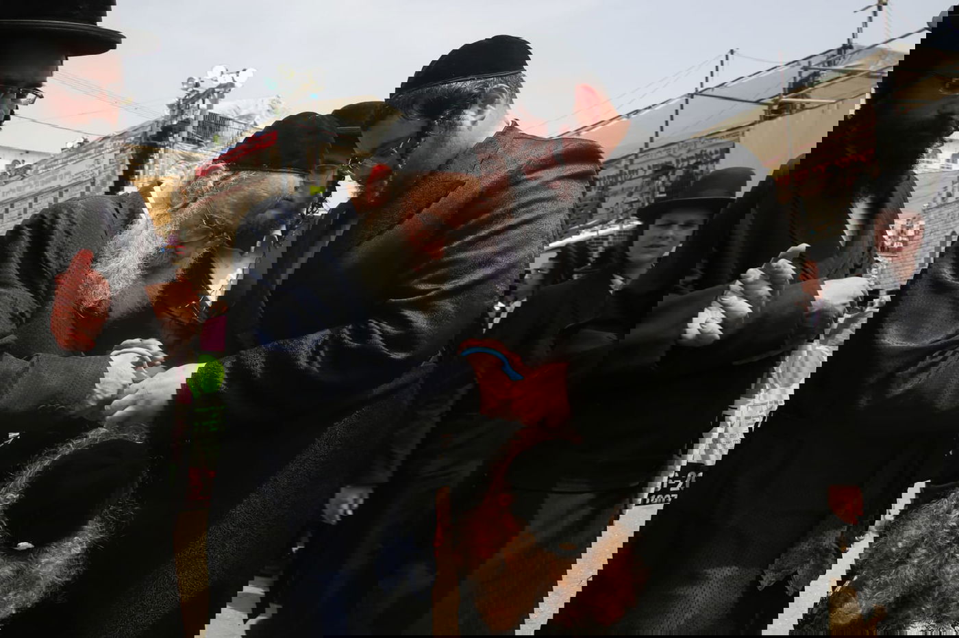 מירון: המקובל ערך חלאקה לילדים. תיעוד