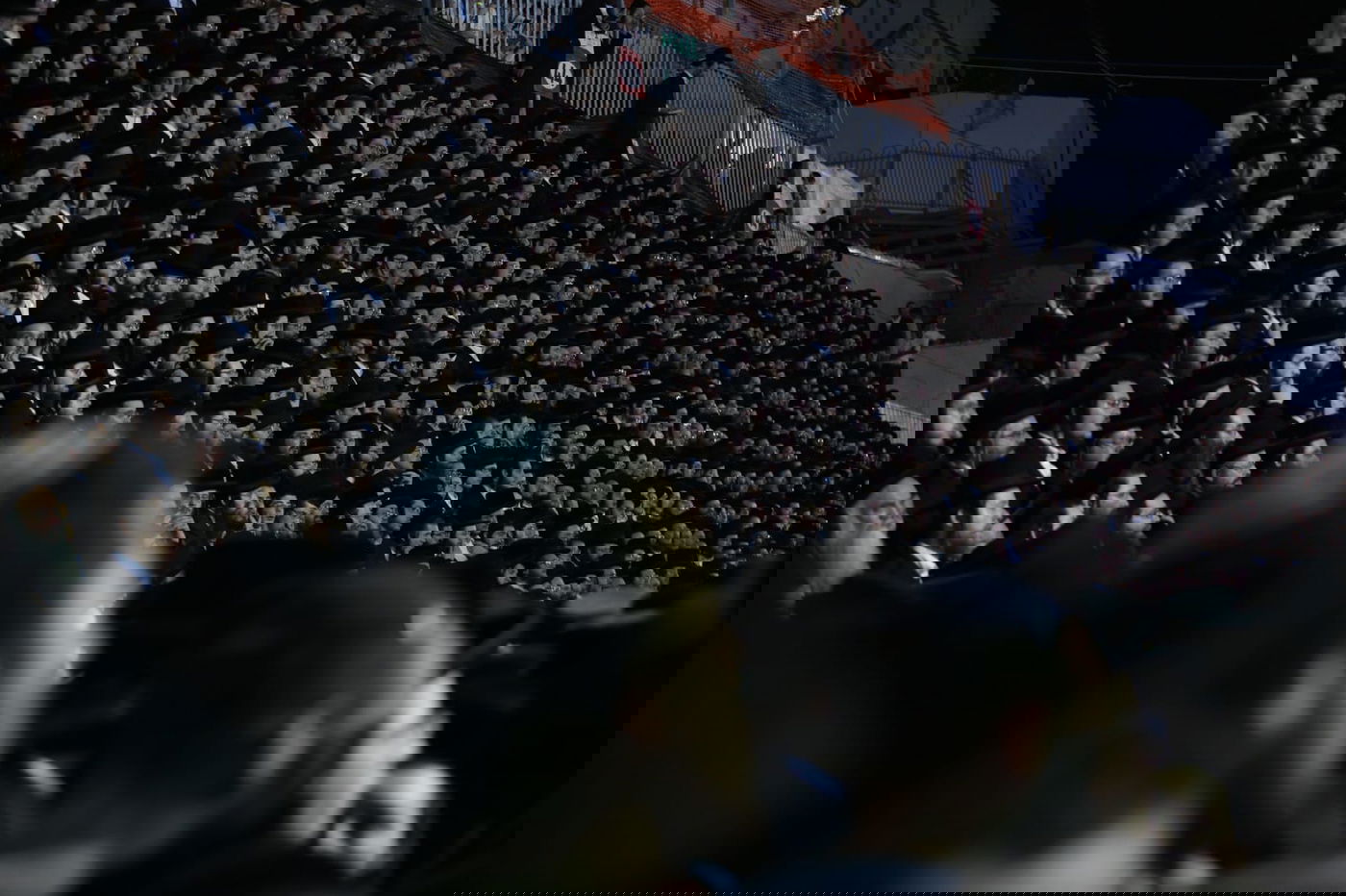 תיעוד מיוחד: ההדלקה של ר' מיילך בידרמן במירון