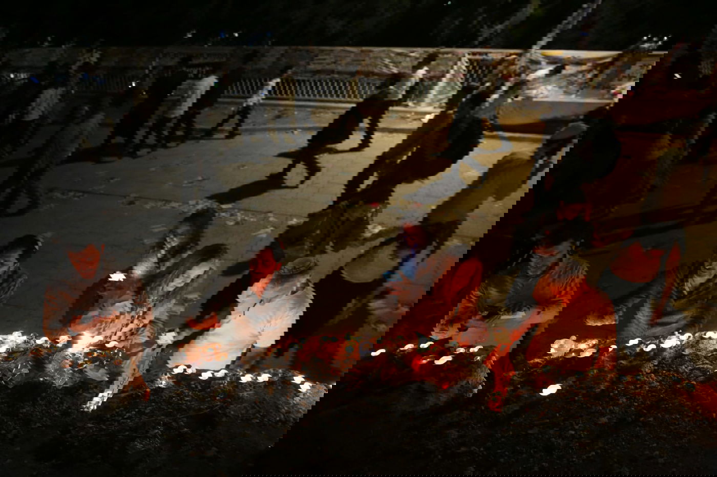 230 אלף איש, עשרות אלפי נרות | תיעוד