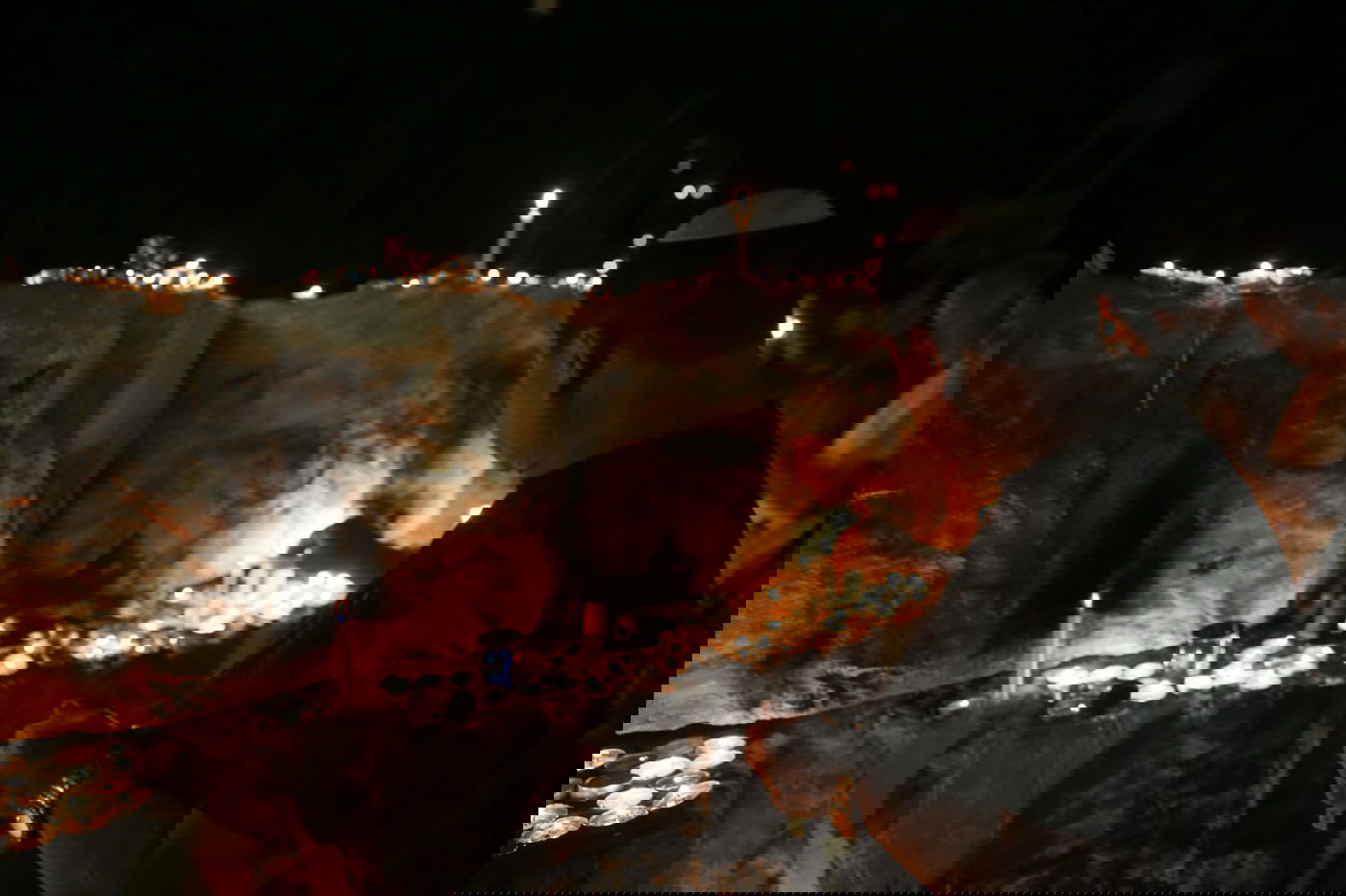 230 אלף איש, עשרות אלפי נרות | תיעוד