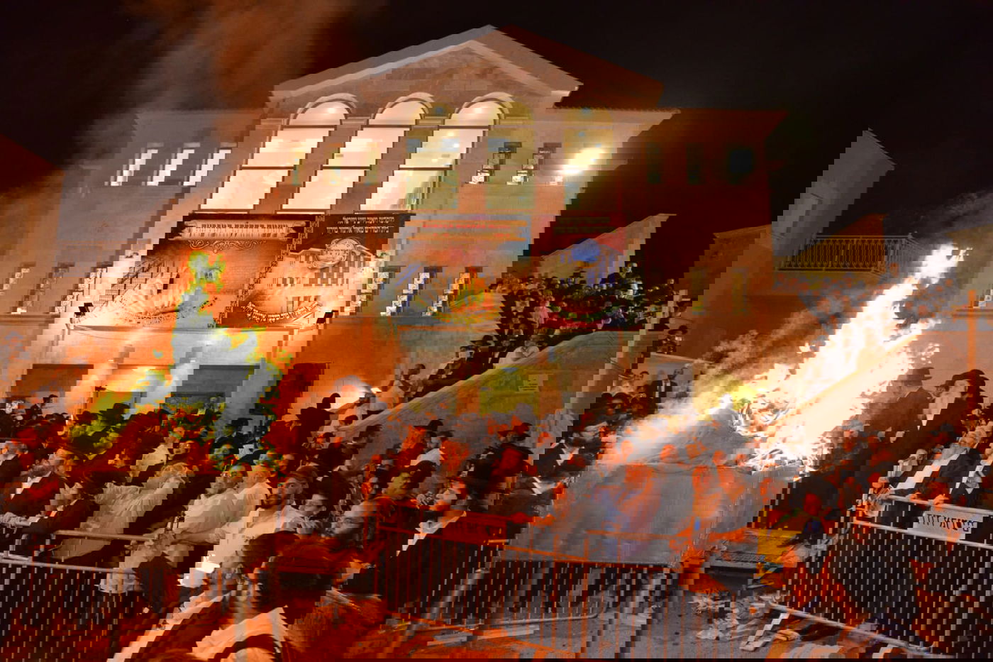 במירון: ההדלקה של רבי רפאל אבוחצירא