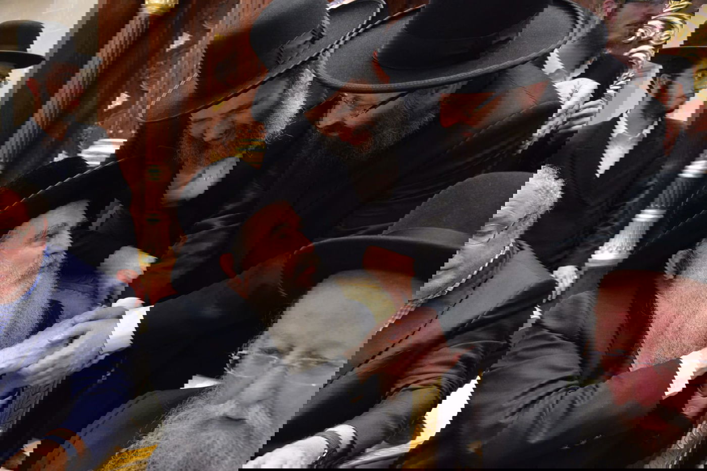 במירון: ההדלקה של רבי רפאל אבוחצירא