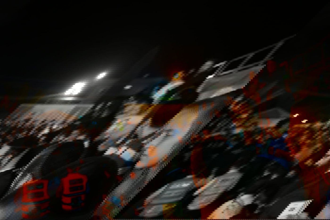 עם אלפי חסידיו; האדמו"ר מזוועהיל במירון