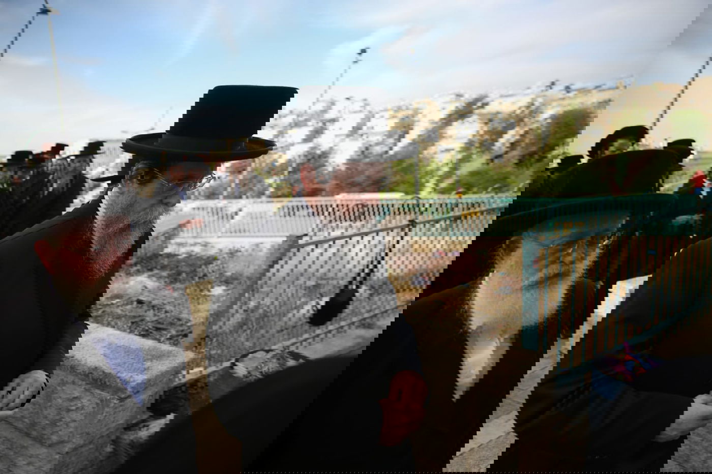 תיעוד: האדמו"רים מגיעים לכינוס המועצת