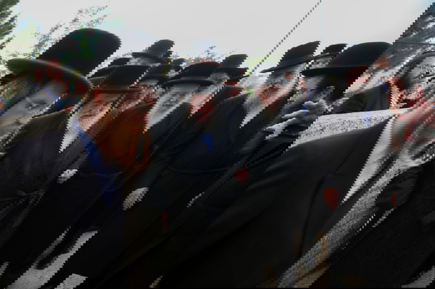 תיעוד: האדמו"רים מגיעים לכינוס המועצת