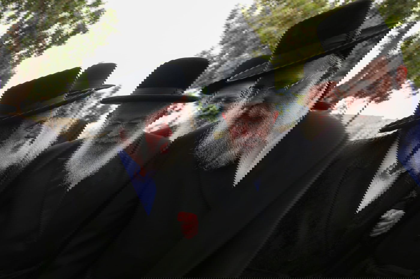 תיעוד: האדמו"רים מגיעים לכינוס המועצת