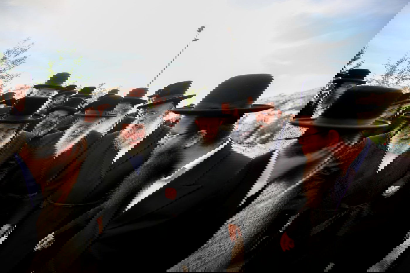 תיעוד: האדמו"רים מגיעים לכינוס המועצת