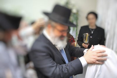 "שוב הרטבנו את דפי הסידור בדמעות של תפילה"