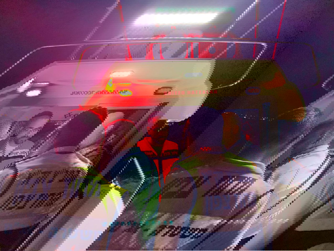 המחלצים על סירת איחוד הצלה