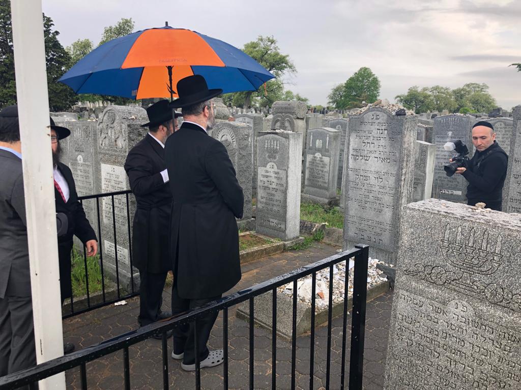 הגר"ד לאו: "לורי-לאה, אנו זקוקים לדמעות שלך"