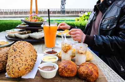 איך לא "לשבור" את הדיאטה בחופשה (איכשהו)?