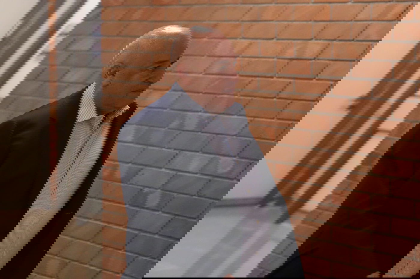 חייק נכנס לפגישה עם ליברמן