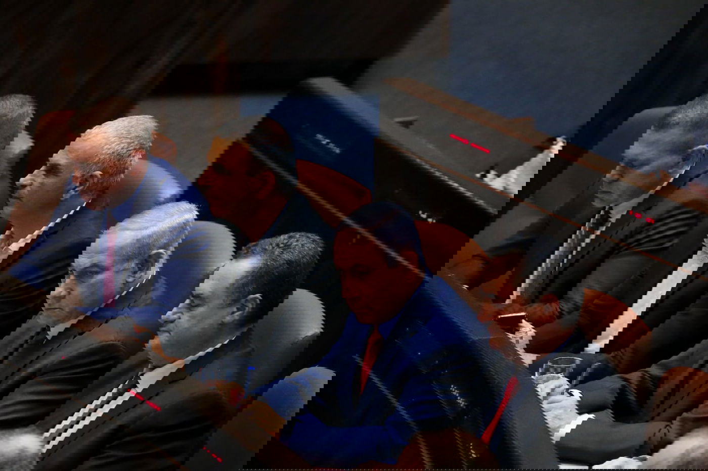 היום הדרמטי בכנסת - בעדשה של חיים גולדברג