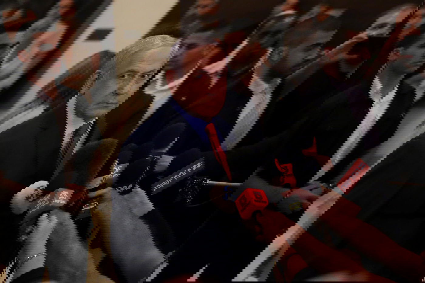 היום הדרמטי בכנסת - בעדשה של חיים גולדברג