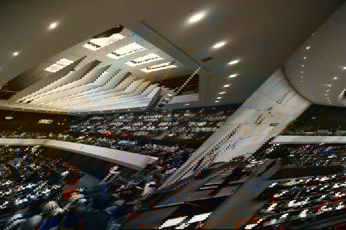 היום הדרמטי בכנסת - בעדשה של חיים גולדברג