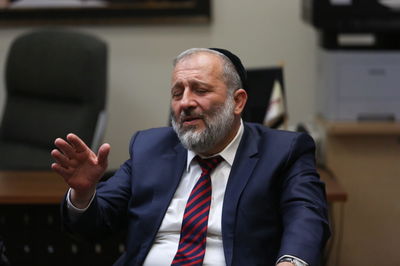 יו"ר ש"ס: התנצלתי בפני ביבי; איווט רצה להפיל אותו