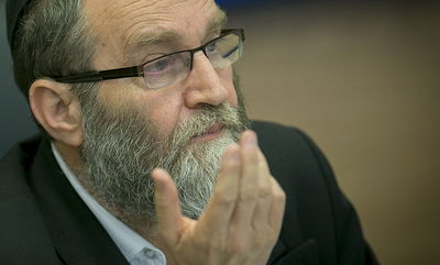 ח"כ גפני ל"כיכר": ליברמן כפוי טובה ורשע, ה' שונא את זה