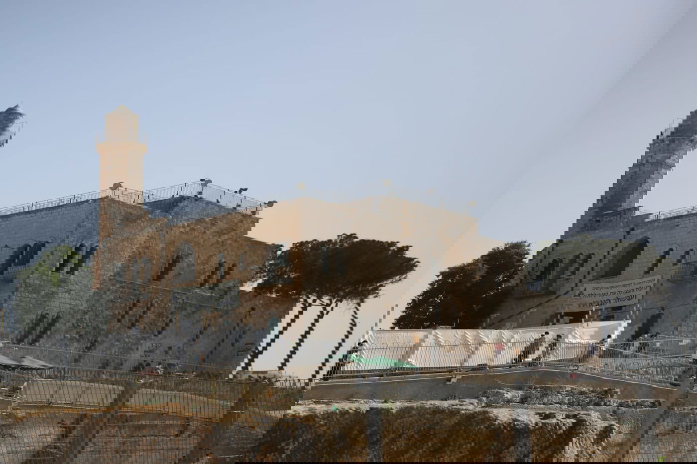 היום ומחר: אלפים בהילולת שמואל הנביא