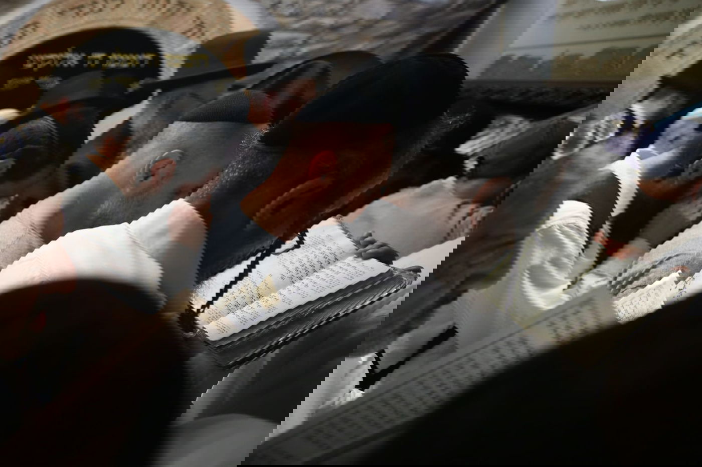 תיעוד: אלפי מתפללים על ציון שמואל הנביא