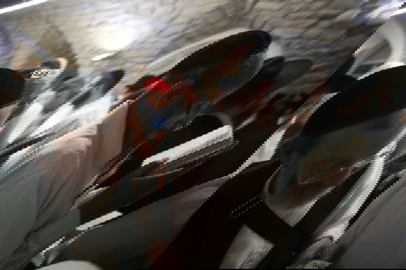 תיעוד: אלפי מתפללים על ציון שמואל הנביא