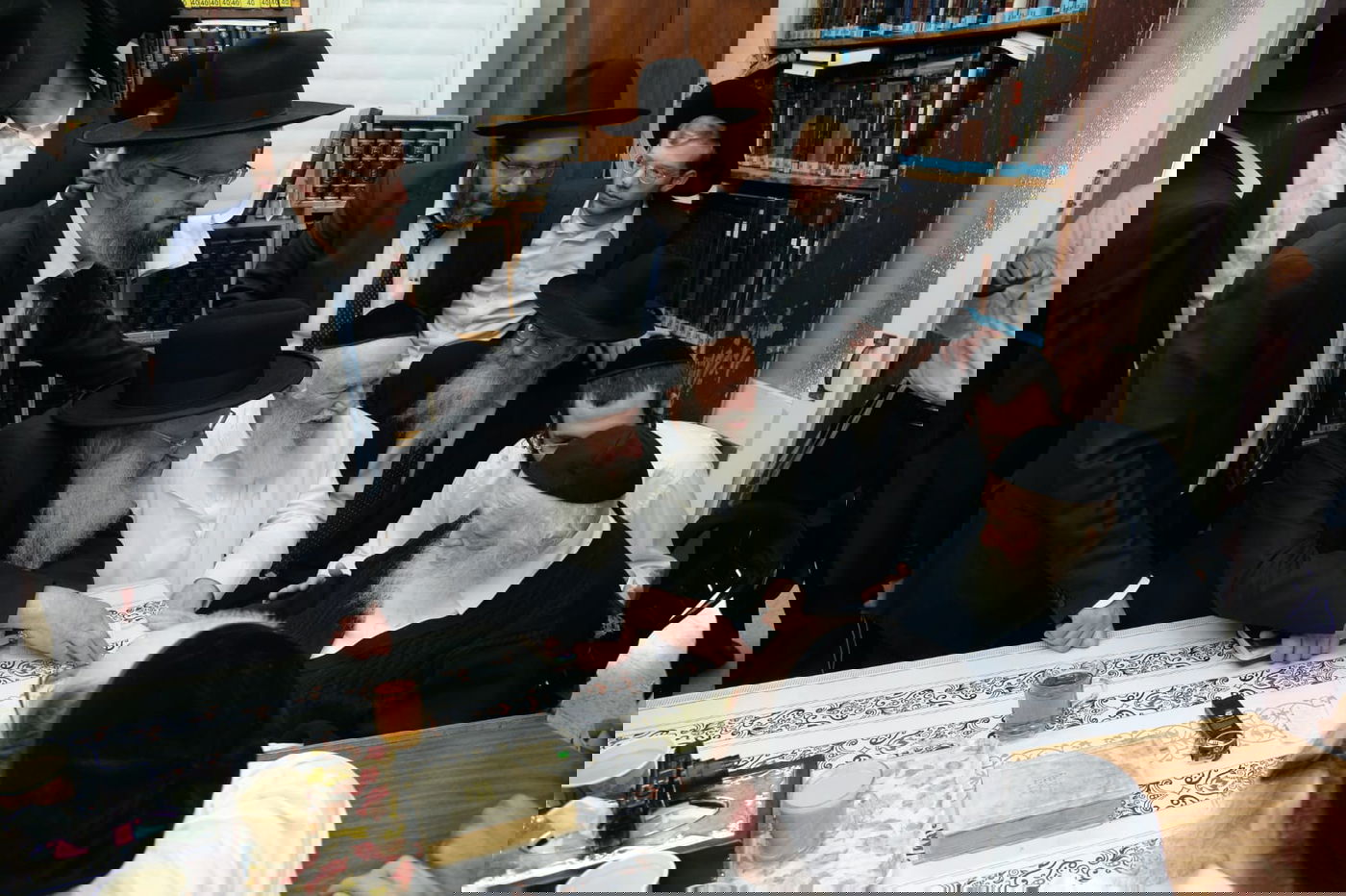 לראשונה: 'פינקל' החדשה פותחת שיעור א'