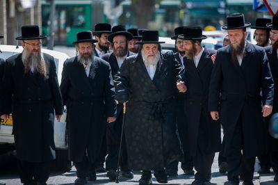 מפוניבז' ועד מודז'יץ למען בית ויז'ניץ • נעשה ונשמע