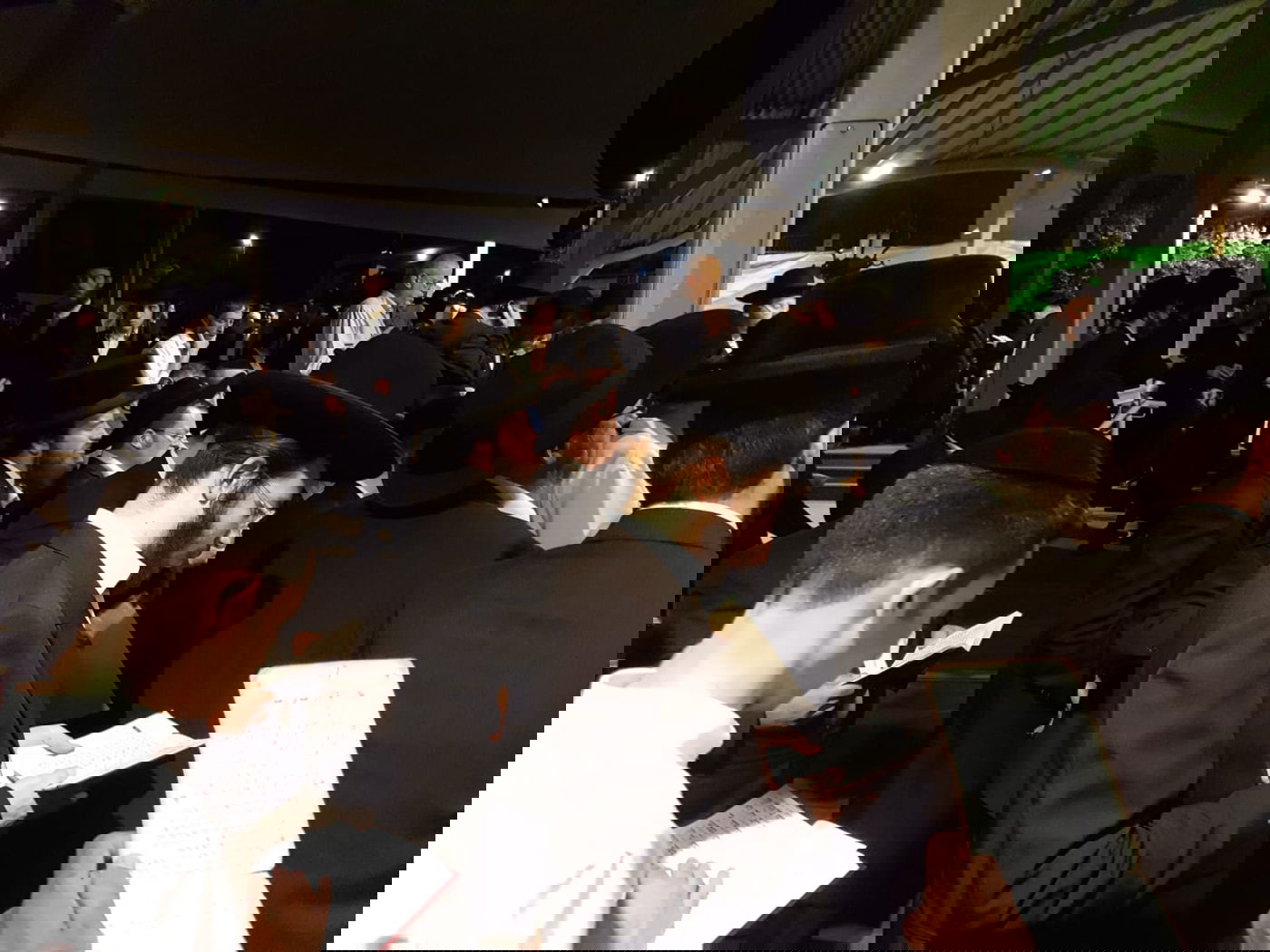 רבים עולים לקברו של השל"ה הקדוש • צפו