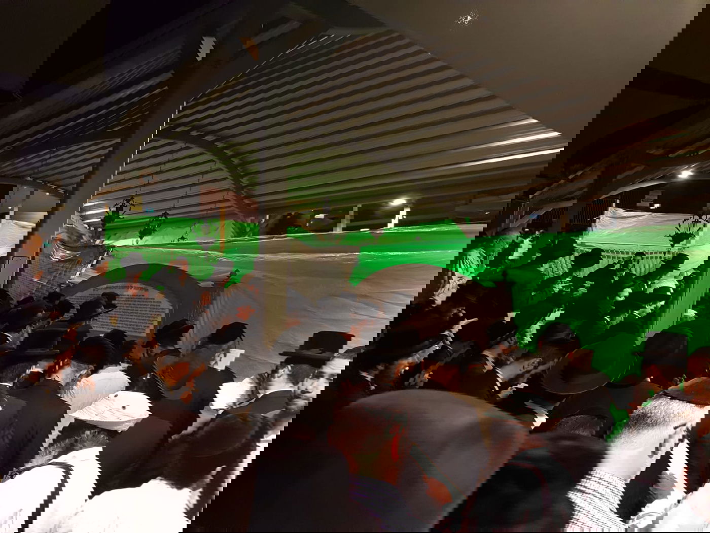 רבים עולים לקברו של השל"ה הקדוש • צפו