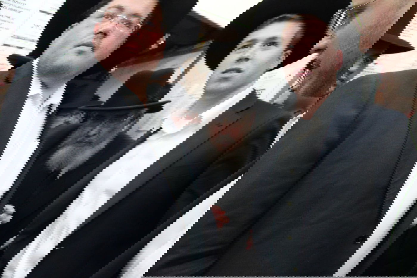 צפו: הגרב"מ אזרחי בשיחה לחג מתן תורה