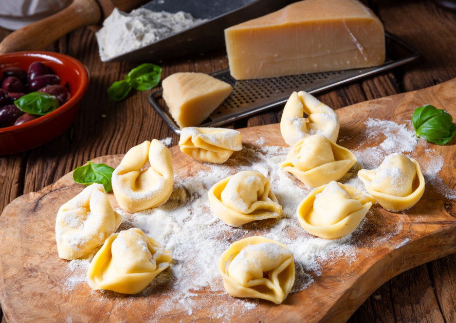 ככה זה מתחיל. אנחנו לא עובדים קשה - אנחנו קונים אותם מוכנים