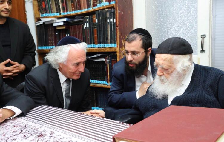 פרקליט הצמרת ציון אמיר התברך אצל שר התורה