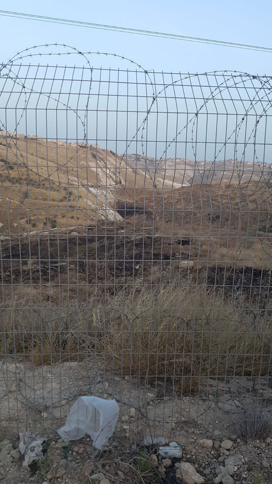 פלסטינים ניסו להצית שדות ונתפסו 'על חם'