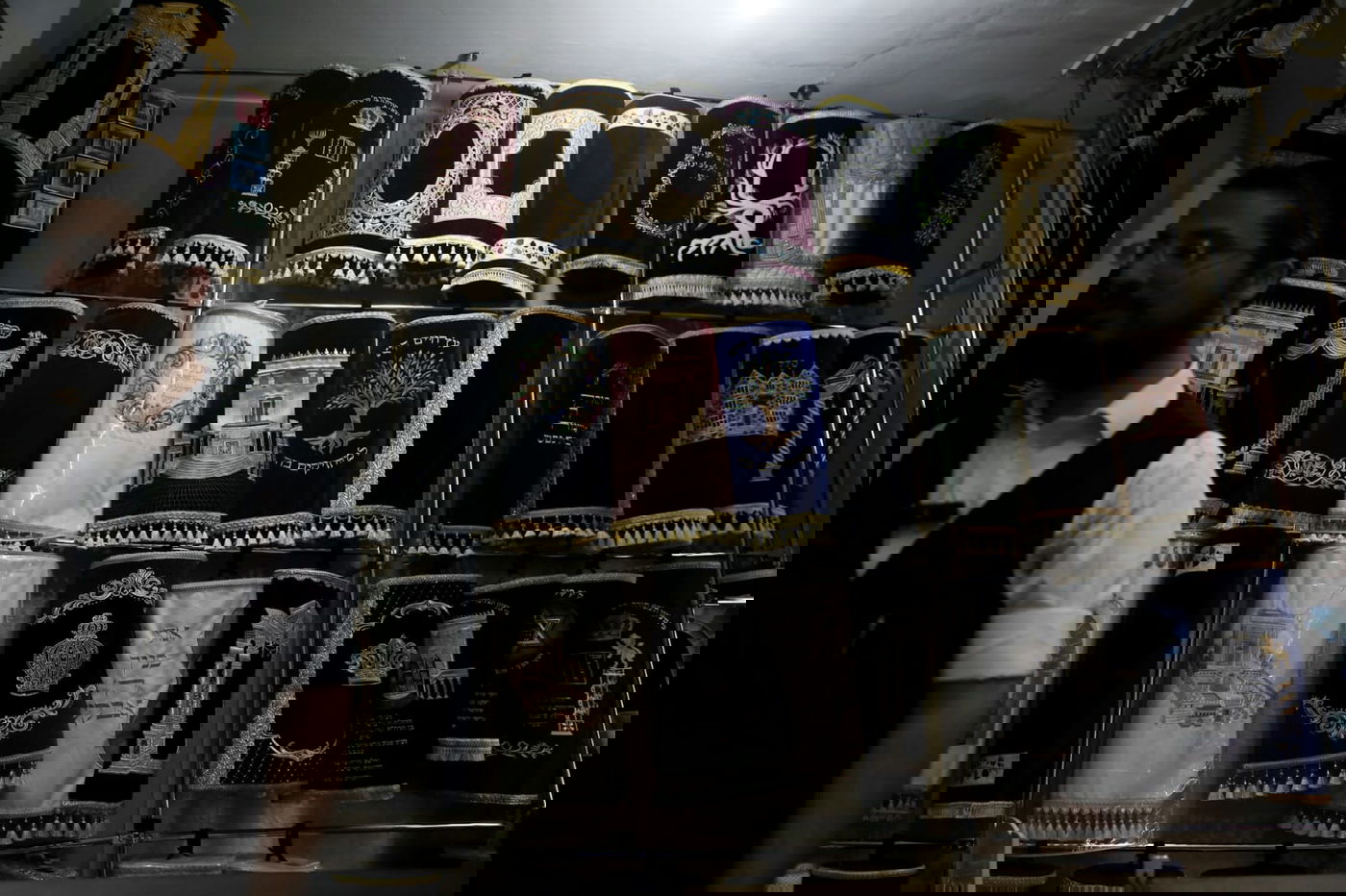 כך תופרים פרוכות - לארון קודש וספרי תורה