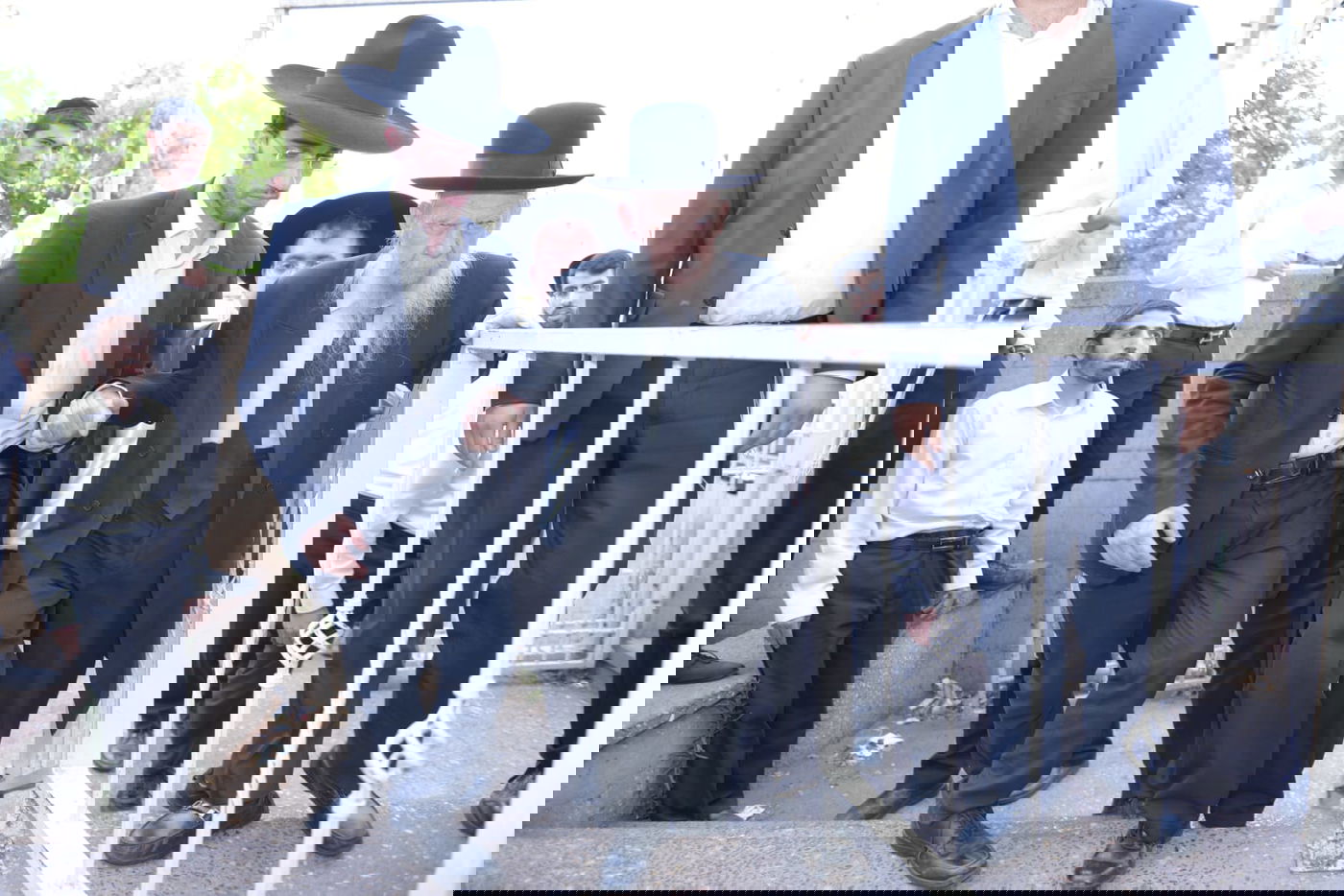 הגר"ג אדלשטיין חיזק את 'אורחות תורה'. צפו