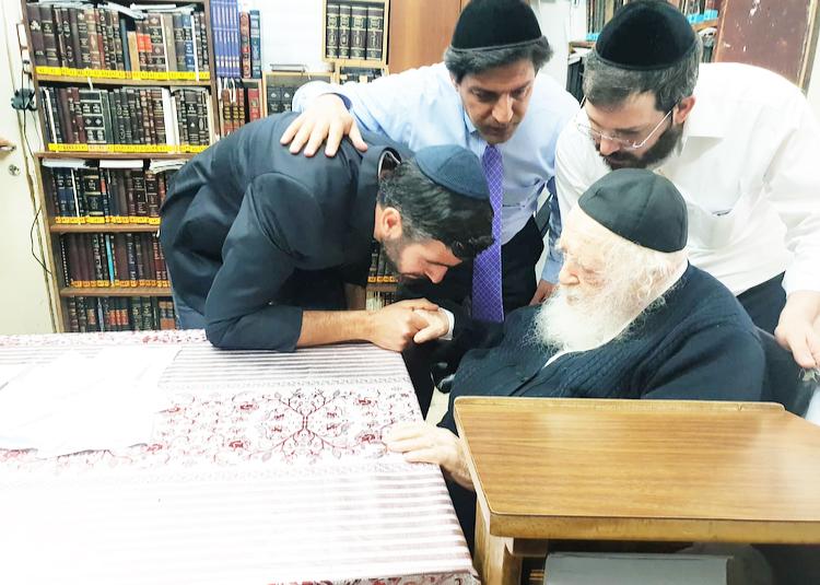 השחקן ורב הסלבס במעונו של שר התורה