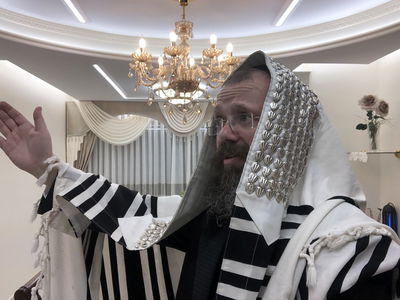 בנימין נויפלד בשני לחנים חדשים לכבוד שבת