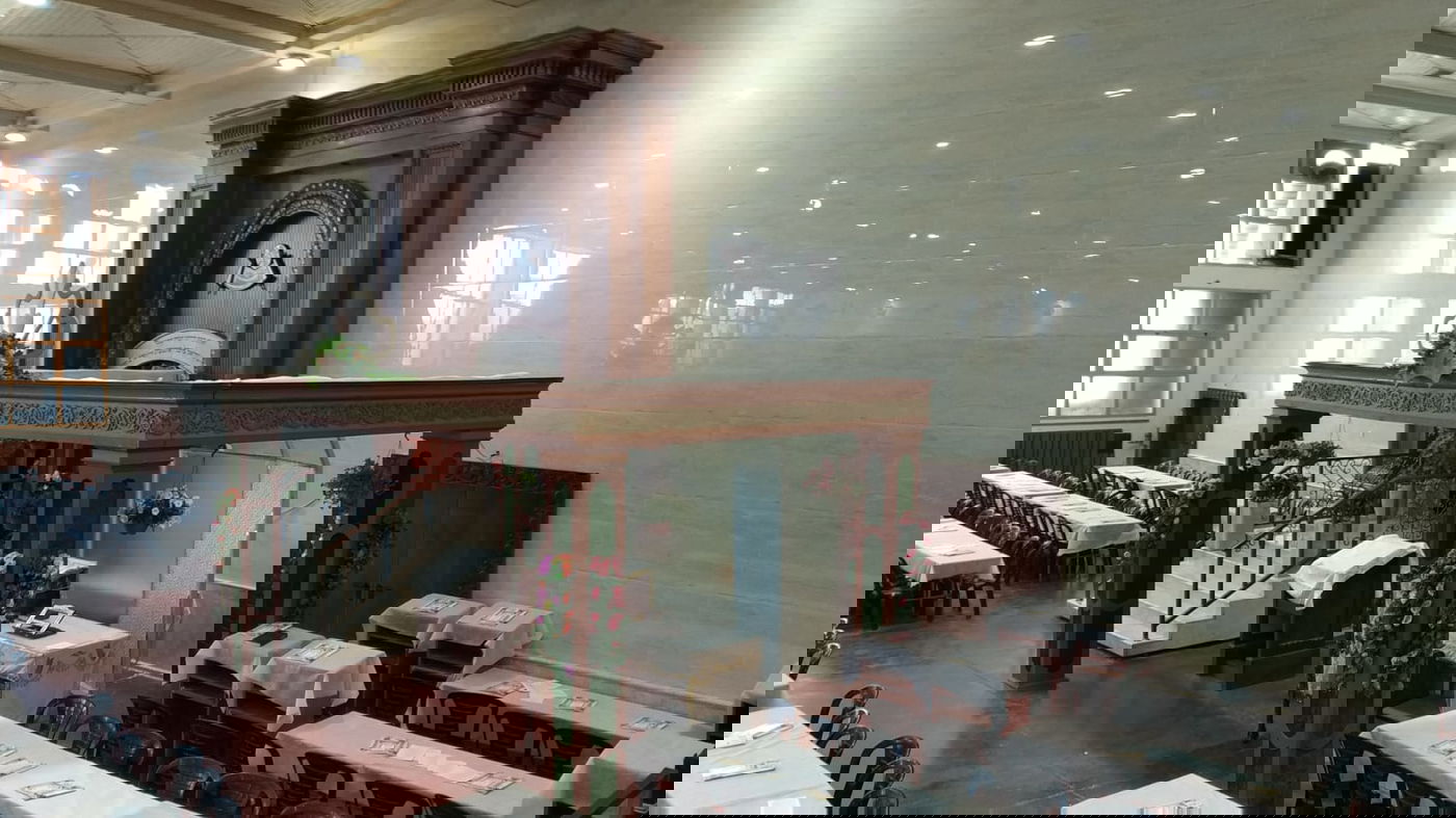 הפרחים של צאנז והחופה לאדמו"ר. תיעוד