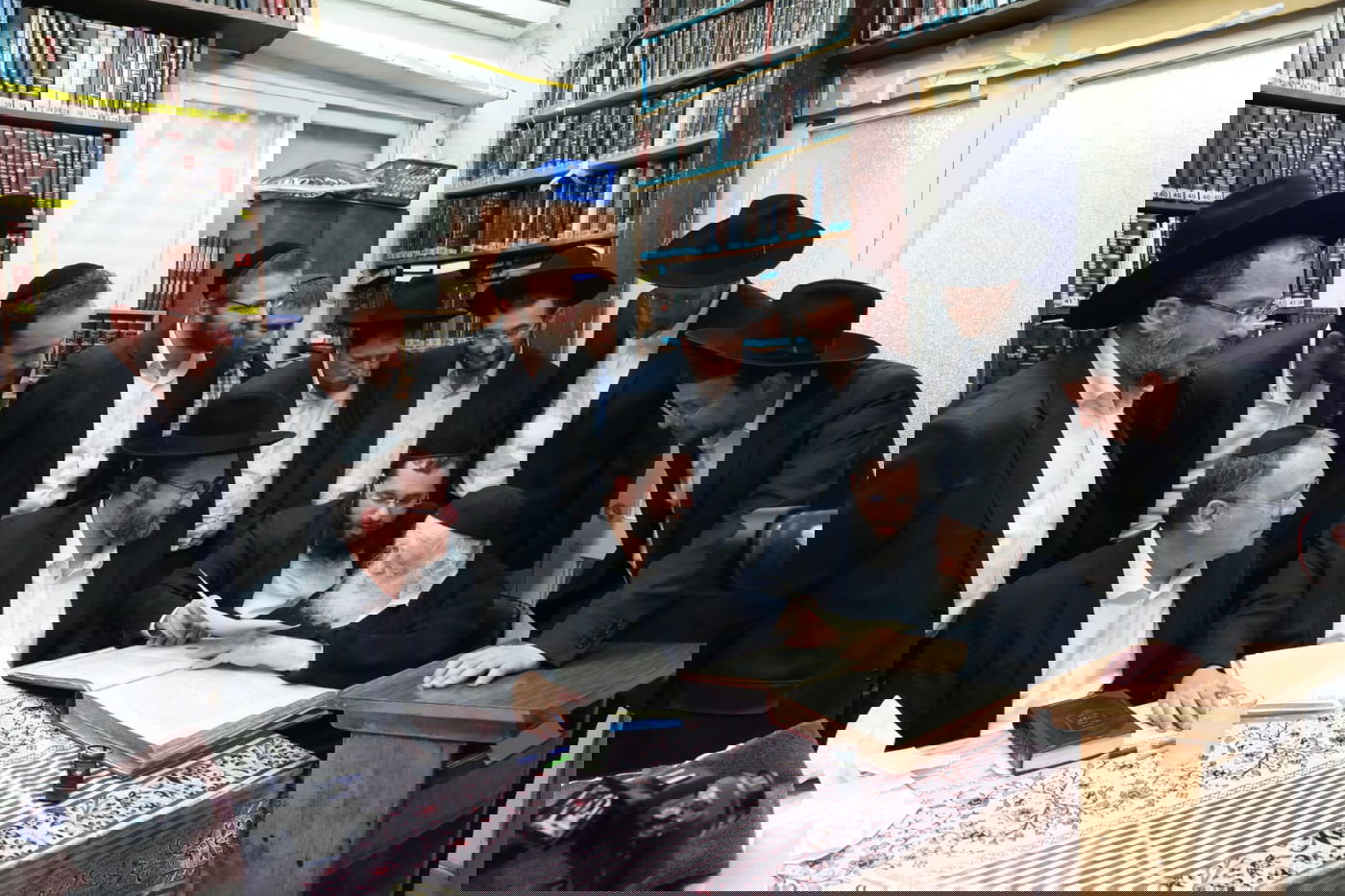 נחשפו: מכתבים בני 60 שנה על שר התורה