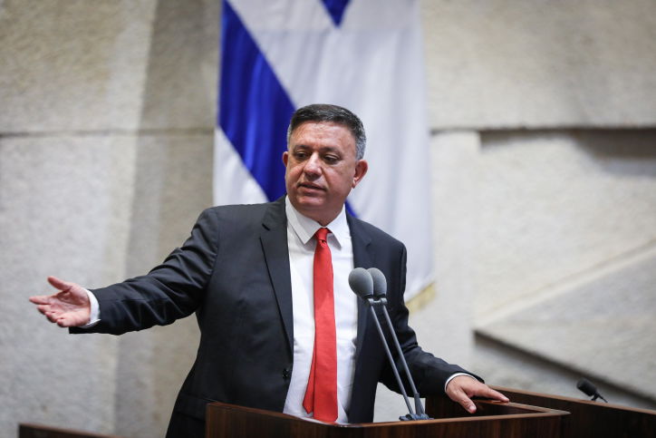 גבאי לא יתמודד לראשות העבודה; רוצה את המקום השני