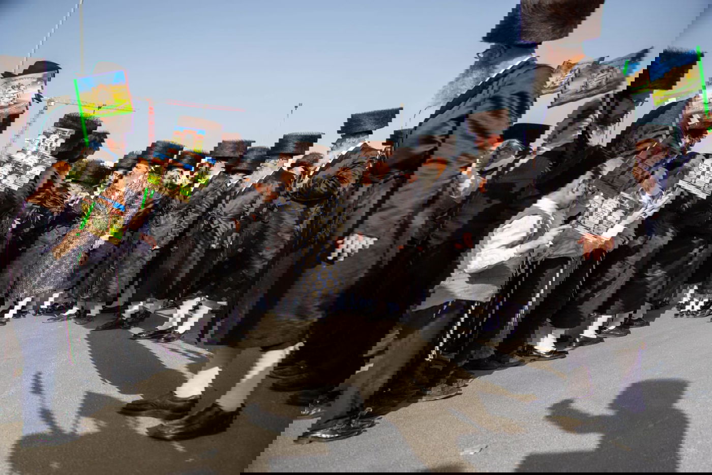 מעמד קבלת פנים ו'טיש' נעילת החג בדז'יקוב ויז'ניץ