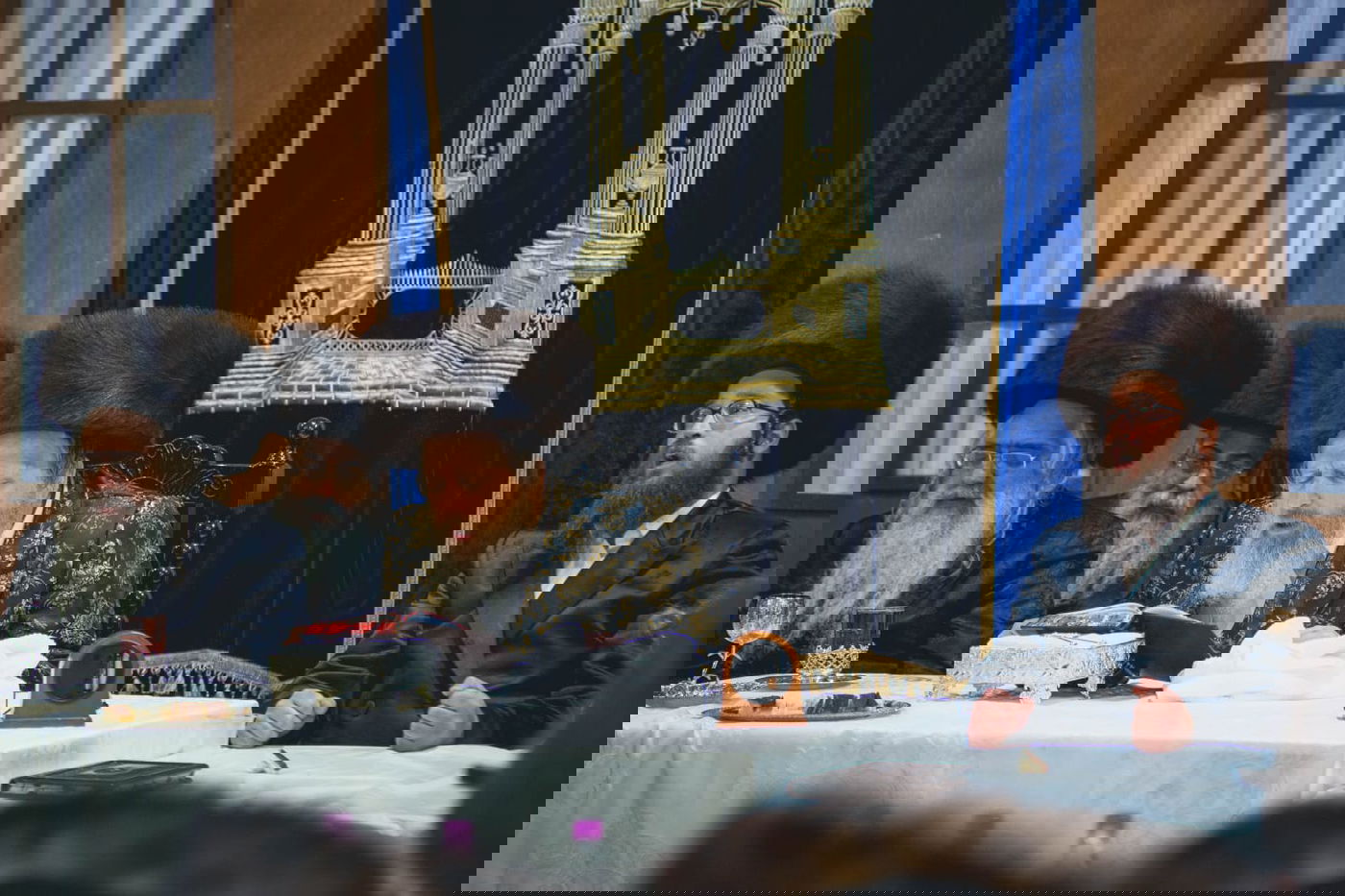 מעמד קבלת פנים ו'טיש' נעילת החג בדז'יקוב ויז'ניץ