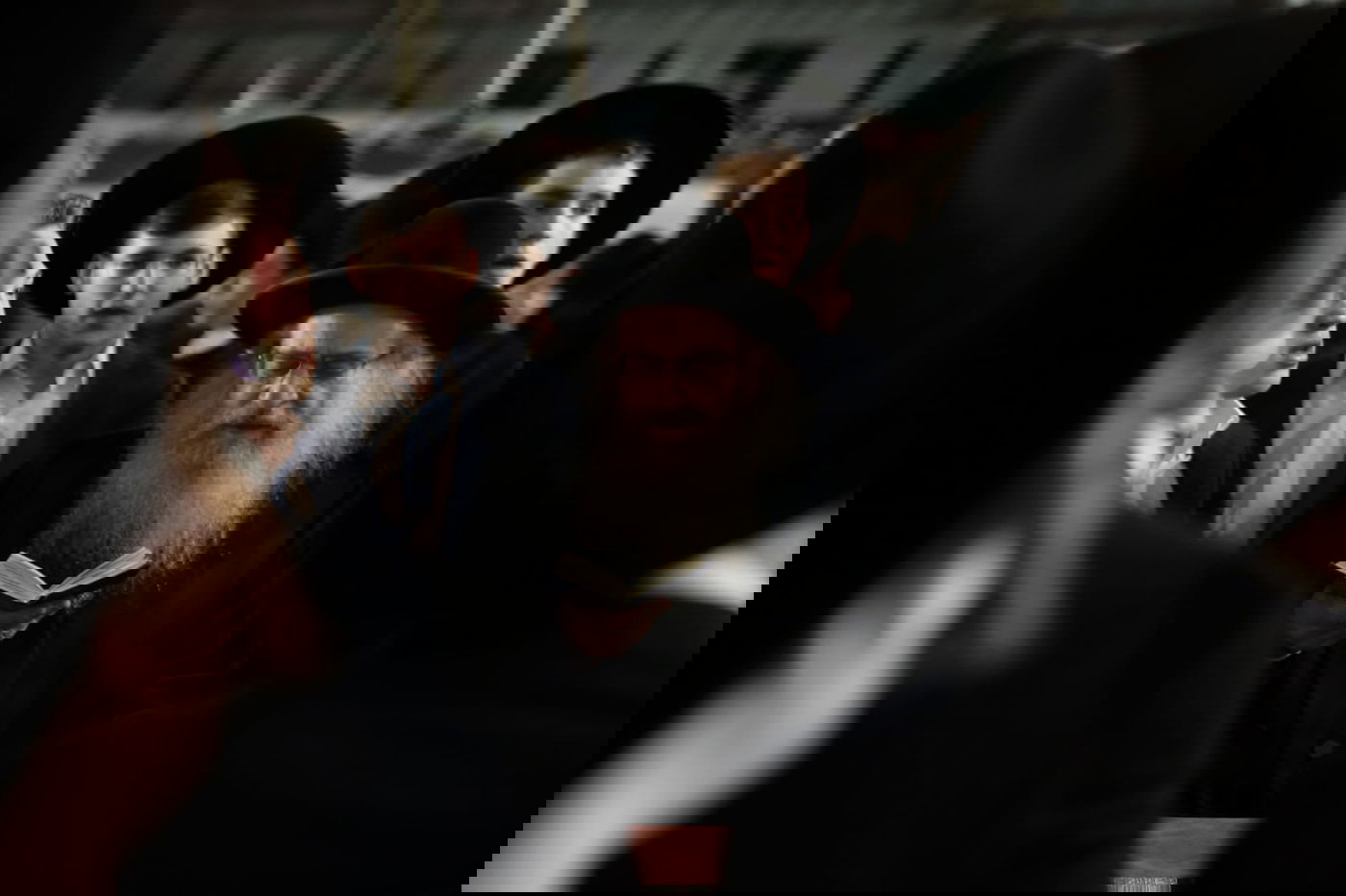 תיעוד: אלפי עמלי התורה שרו ורקדו בכותל המערבי