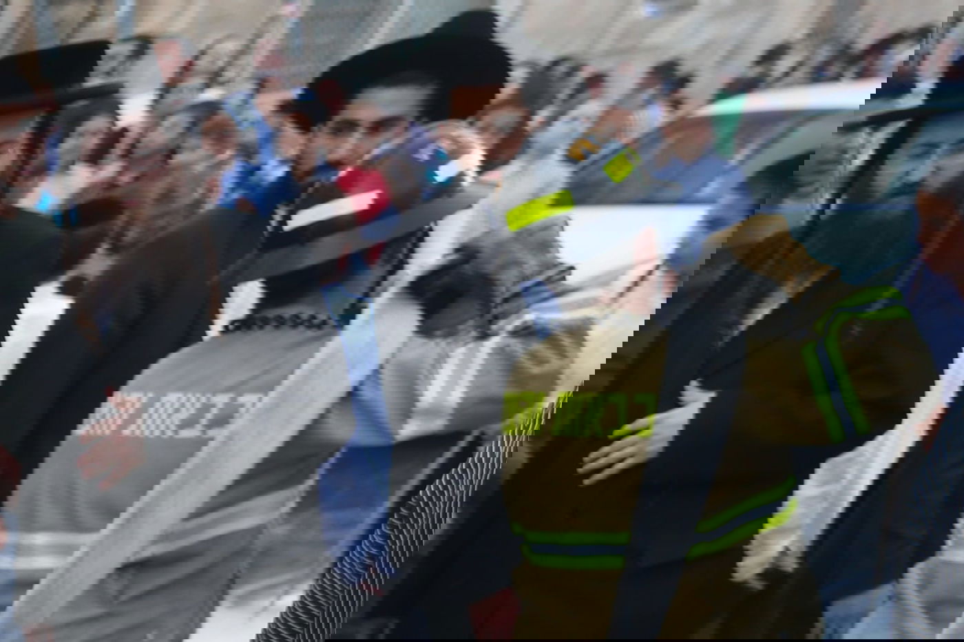 דיירת הבניין ל'כיכר השבת': "ילד הדליק אש וזה התפשט" • צפו