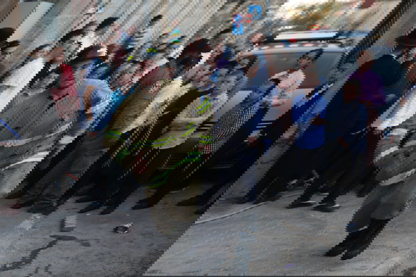 דיירת הבניין ל'כיכר השבת': "ילד הדליק אש וזה התפשט" • צפו