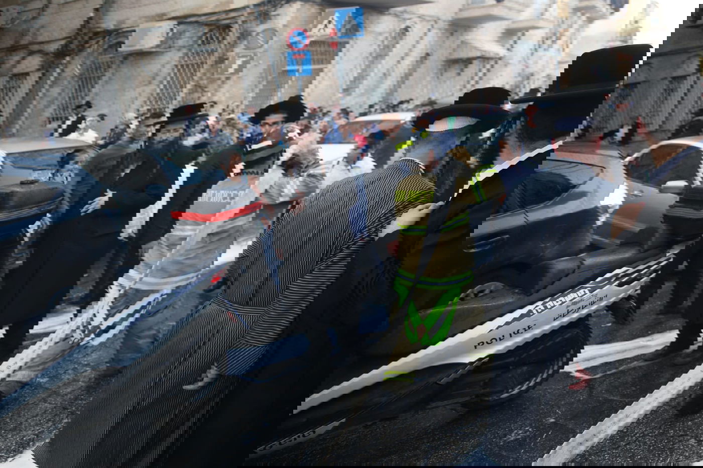 שריפה פרצה בבניין בן 4 קומות בירושלים