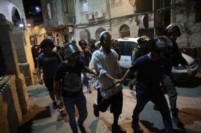 המעצר של קרויס, הלילה