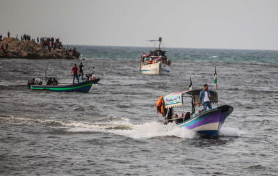 בתגובה לבלוני התבערה: צה"ל הטיל סגר ימי על עזה