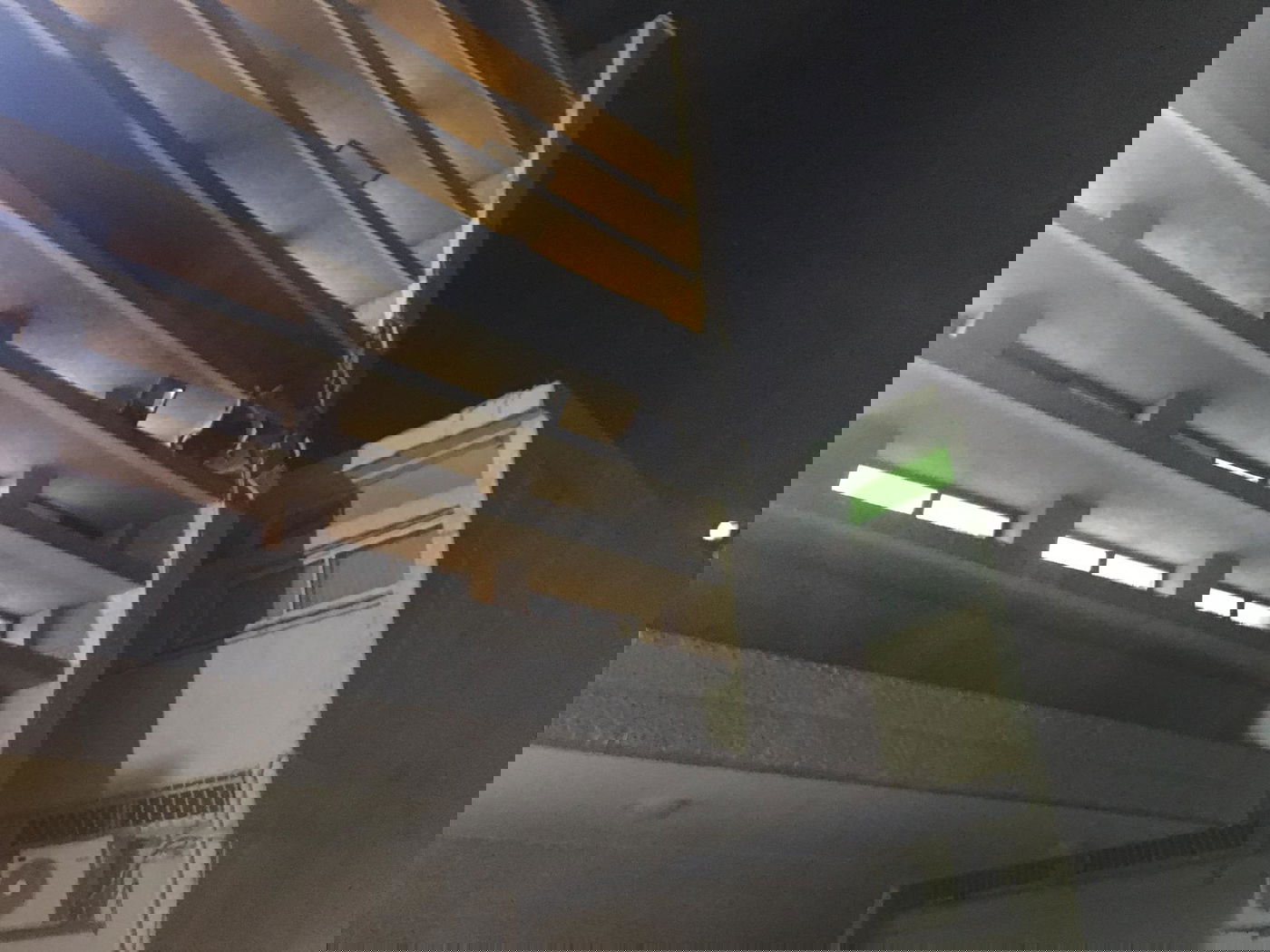 רקטה שוגרה מעזה ופגעה בישיבה בשדרות