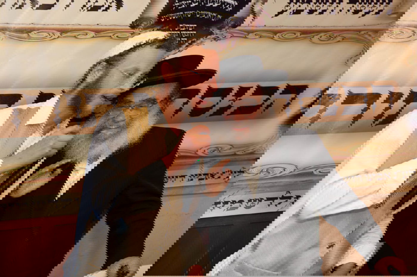 שני ספרי תורה לע"נ המשפיע רבי קלמן גולדשמידט זצ"ל